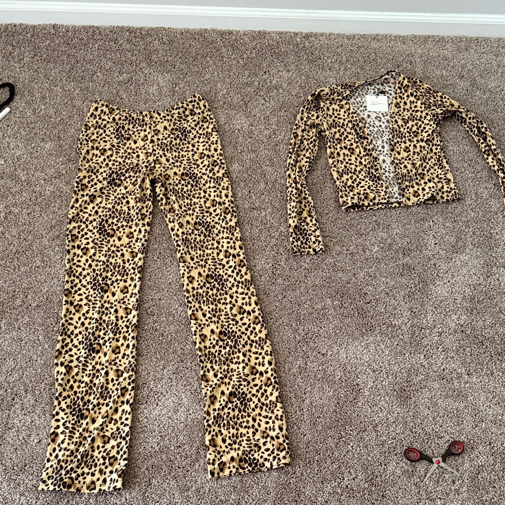 Leopard Print Women’s Flared Pants and Crop long sleeve Set
